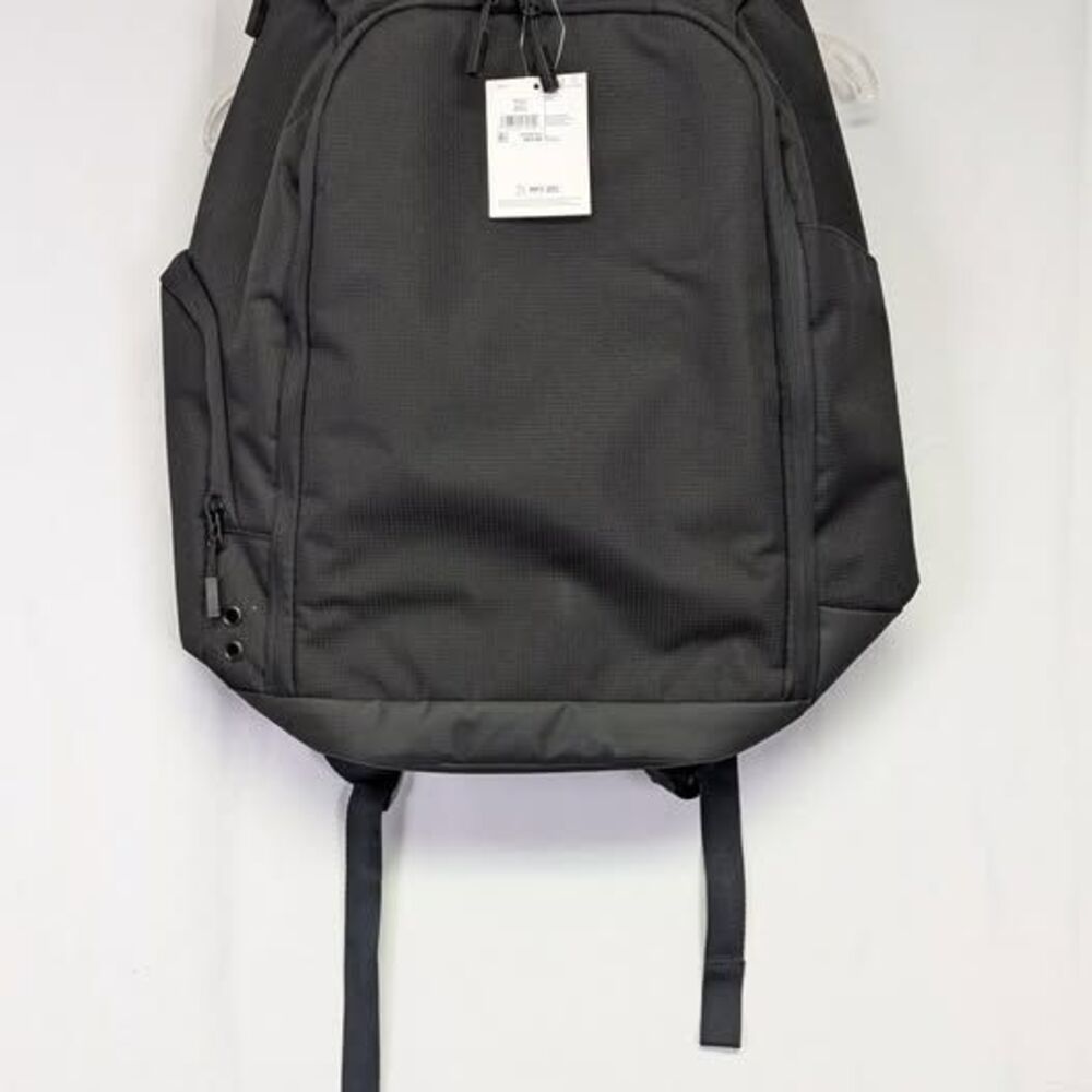 DSG (Dick's Sporting Goods) Backpack Black Large 28L Sports School All Purpose